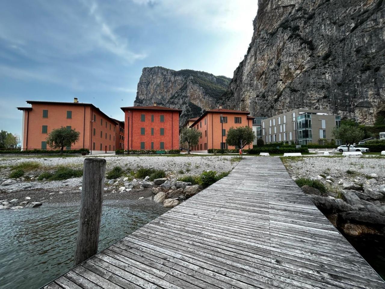 Dv Garda Suite Campione del Garda Εξωτερικό φωτογραφία